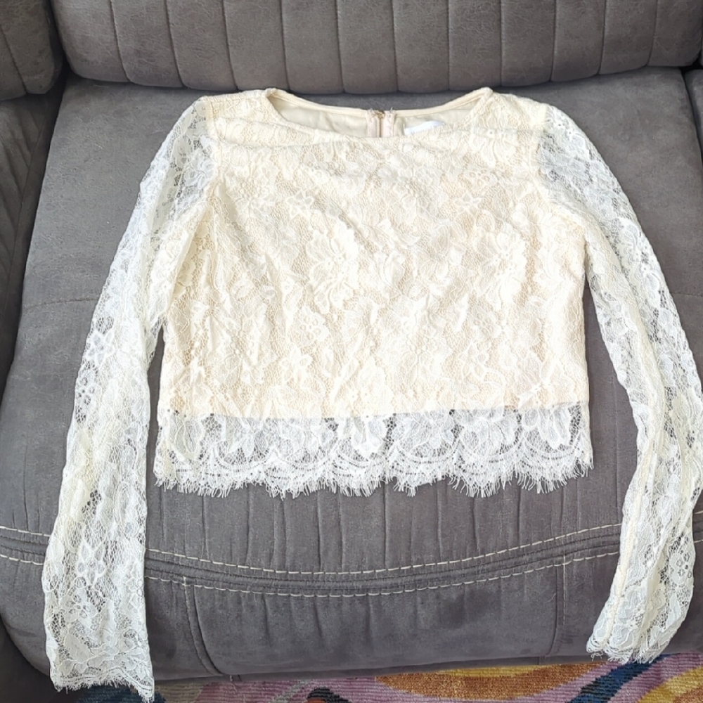 NWT Cream Lace Long Sleeve Top